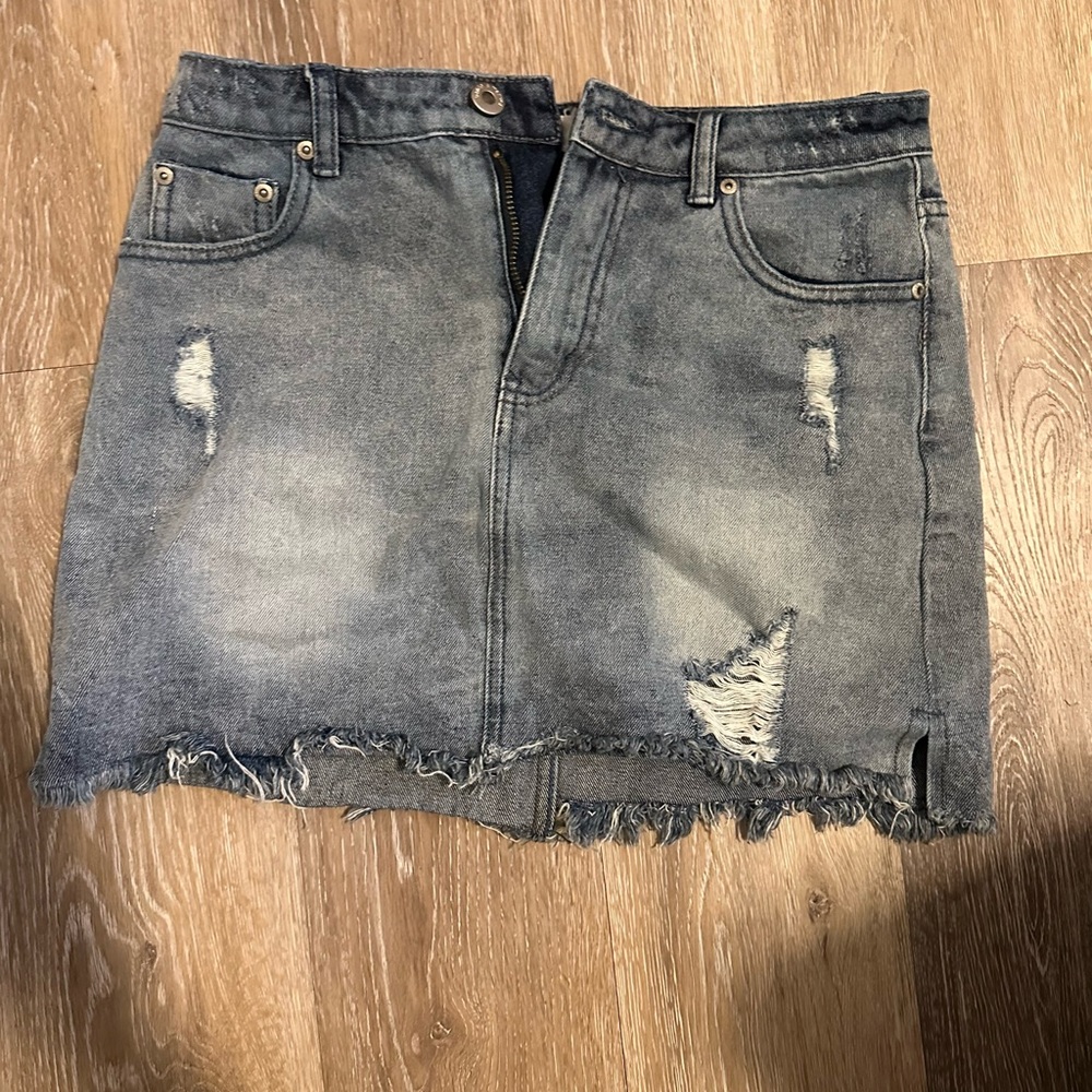 High waisted denim skirt. Never been worn.